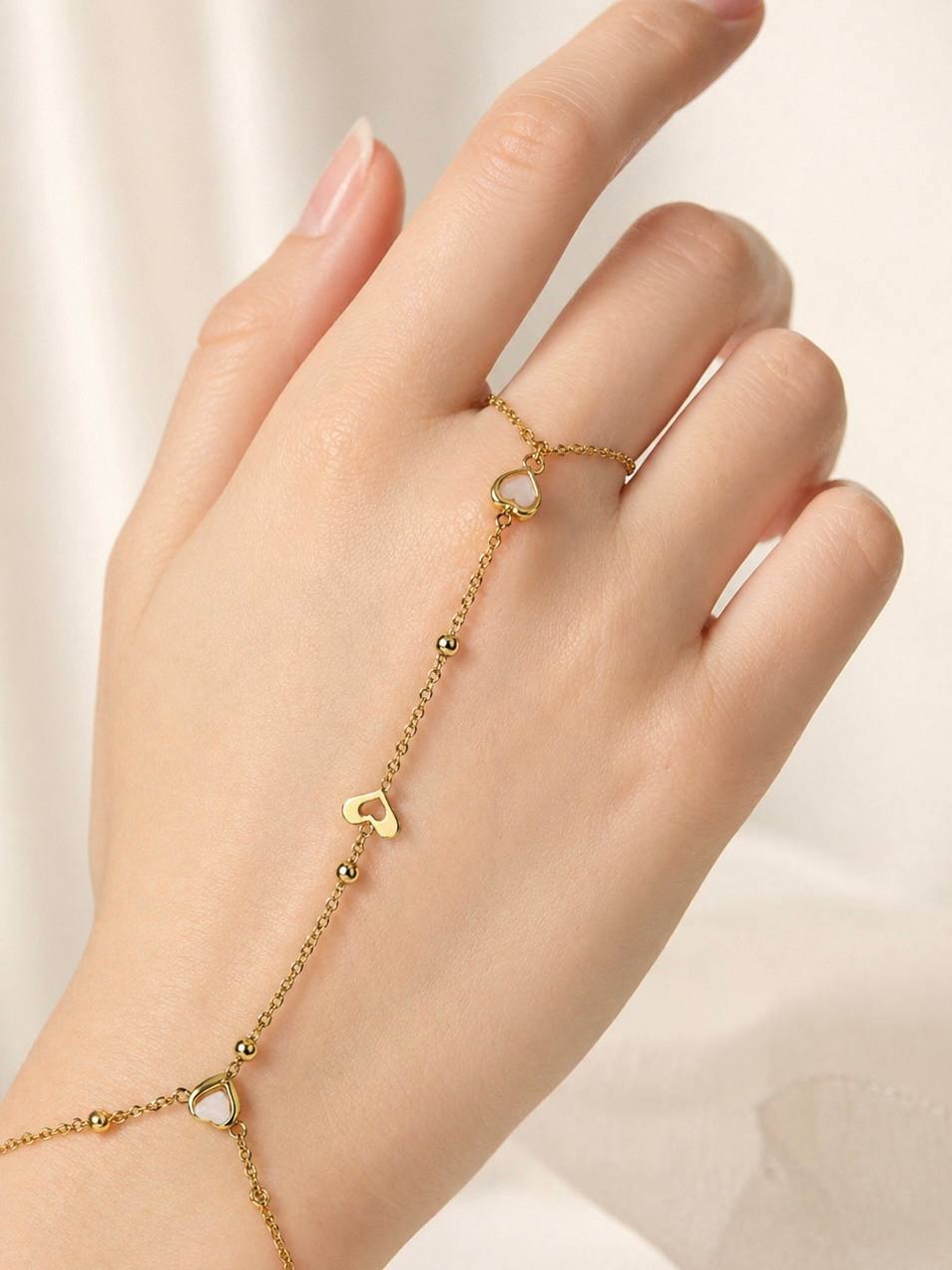 Sweet Heart Hand Chain