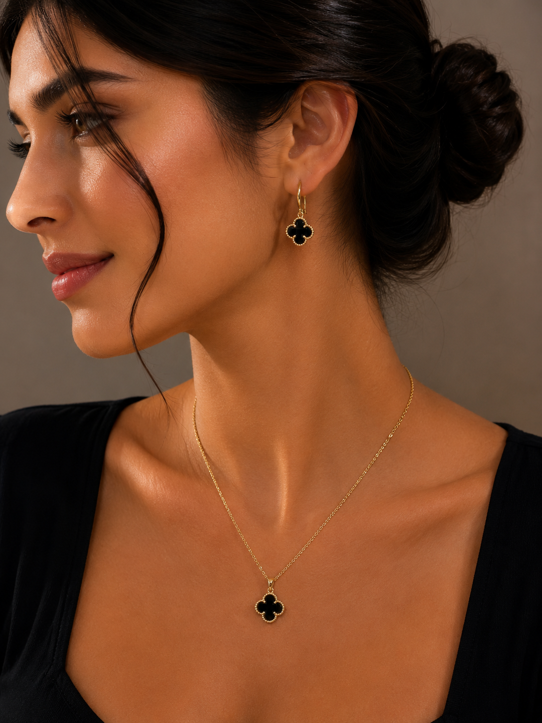 Van Clover Crystal Jewelry Set