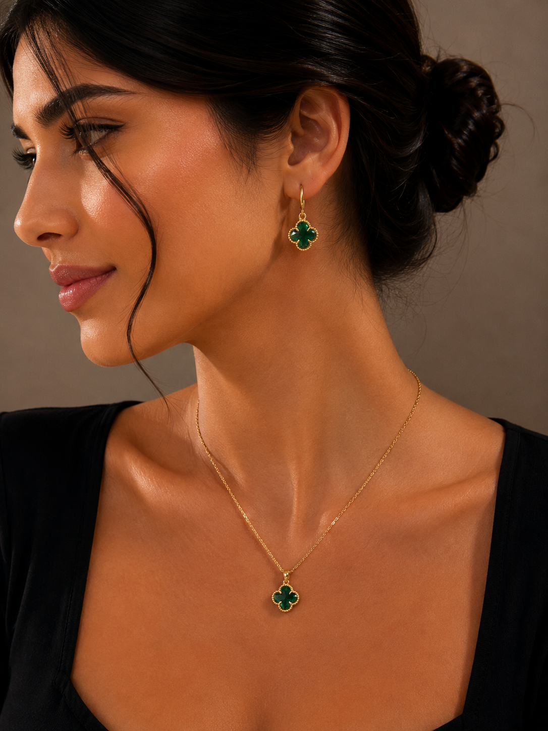 Van Clover Crystal Jewelry Set