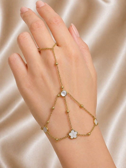 Pearl Clover Hand Chain